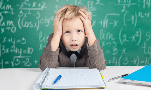 Agende atendimento com psicopedagogos online na Clínica Bernardo Motta. Apoio para aprendizagem, atenção, leitura, escrita e desenvolvimento cognitivo.